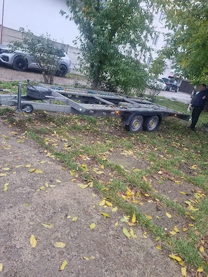 Închirieri platforme auto