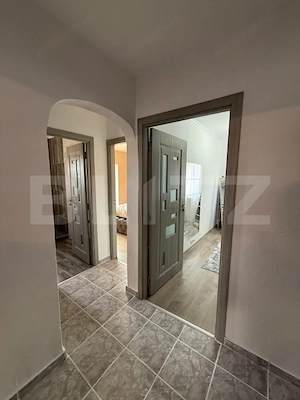 Vanzare apartament 3 camere - 62 mp, zona Lipovei - imagine 9