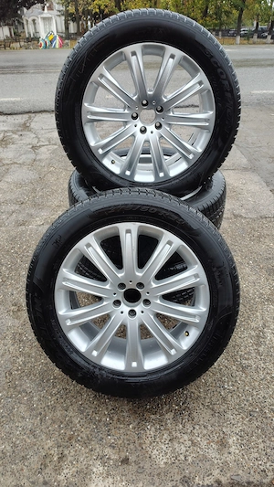 Set 4 jante originale Mercedes-Benz GLC R18 + anvelope iarnă Pirelli Scorpion Winter 235/60 R18