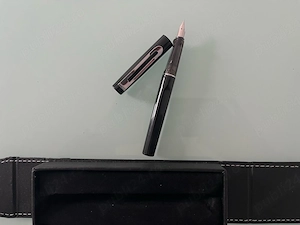 Stilou cu etui