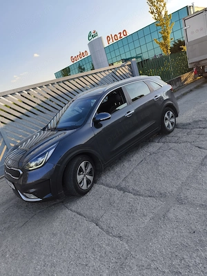 Vând KIA Niro hybrid 2019  - imagine 7