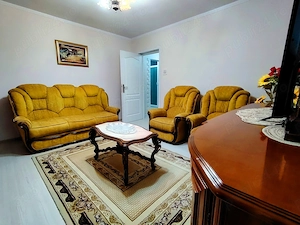Apartament 3 camere decomandat,etaj:2din4,central,zona Hipodrom - imagine 8
