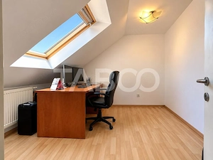 Apartament de vanzare cu 3 camere si balcon zona Mihai Viteazul - imagine 4