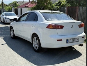 Vând Mitsubishi Lancer 1.5 benzină 2008 109 CP - imagine 2