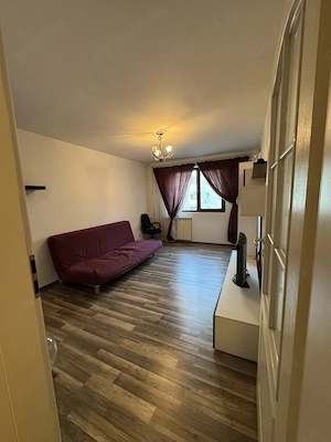 Vând apartament 3 camere -Mega Mall - imagine 9