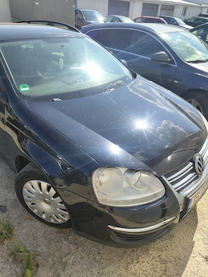 Dezmembrez wv golf 5 break benzina 1.6 mpi 