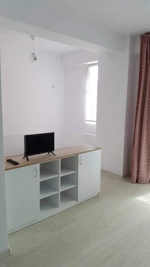 Proprietar Inchiriez Garsoniera In Militari Residence - imagine 3