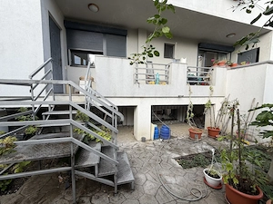 Vând apartament cu 3 camere, situat la parterul unui imobil construit în anul 2014, zona Dămăroaia - imagine 4