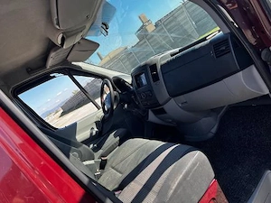 Vand Mercedes Sprinter 318cdi carosat, an 2007, stare buna de functionare, amvelope noi. - imagine 5