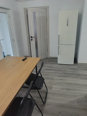 Vand URGENT apartament  3 CAMERE !