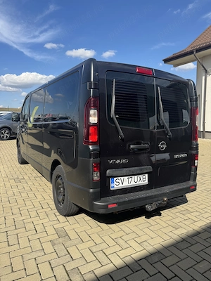 Opel Vivaro  Motor schimbat recent - imagine 5