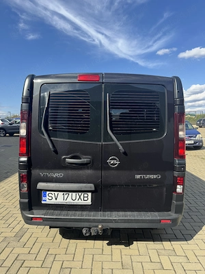 Opel Vivaro  Motor schimbat recent - imagine 6