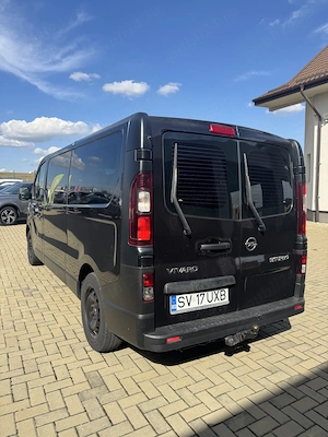 Opel Vivaro  Motor schimbat recent - imagine 4