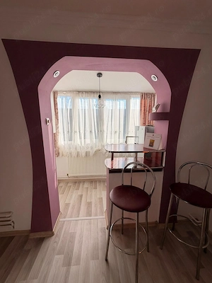 Închiriez apartament