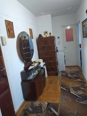 Vand apartanent cu 2 camere - imagine 3