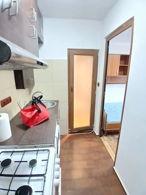 Rahova adiacent etaj 3 in bloc de 4 etaje - imagine 2