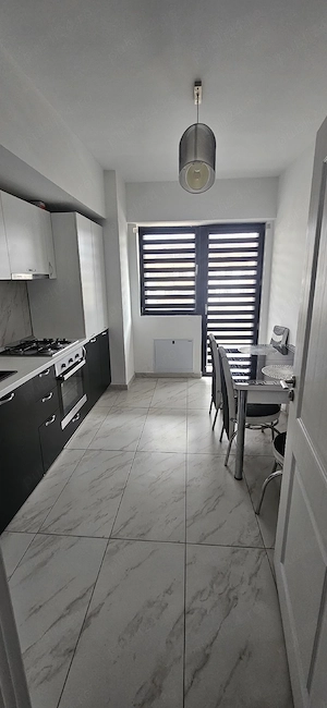 apartament 2 camere  - imagine 3