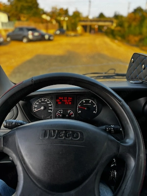 Iveco daily 2012 cub cu lift - imagine 6