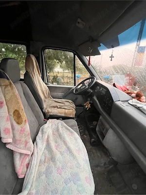 autoutilitara de 7 locuri plus loc de marfa  - imagine 4