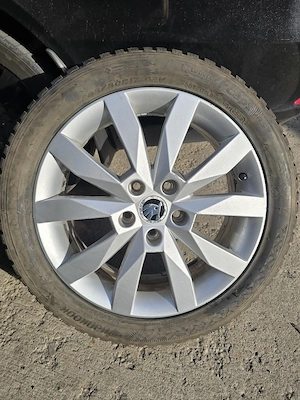 Jante "17 Originale Skoda + Anvelope Iarna 205 50 17 / Set Roti Echilibrate - imagine 10