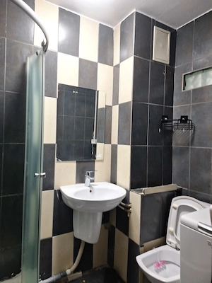 Închiriez apartament cu o cameră  - imagine 5
