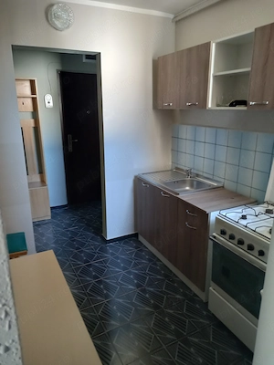 Închiriez apartament cu 2 camere  - imagine 3