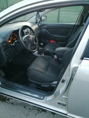 Toyota Avensis T25 - imagine 4