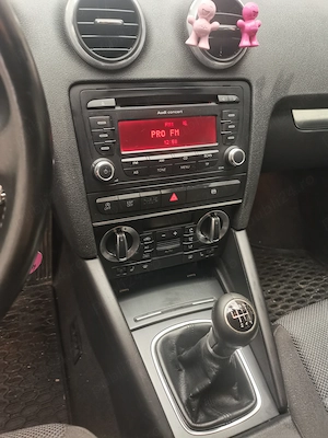 Vând Audi A3 2010 1,4 125CP - imagine 4