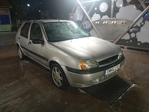 Vind Ford Fiesta berlina - imagine 3