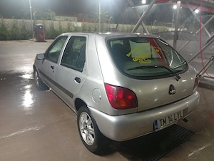 Vind Ford Fiesta berlina - imagine 5
