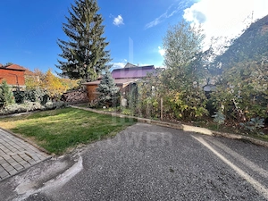 Apartament 3 camere la casă, curte proprie, Parcul Sub Arini - imagine 9