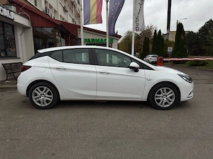 Opel Astra 1.6 diesel automată 2019 - imagine 4