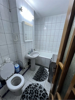 Închiriez apartament regim hotelier,zona centrală - imagine 3