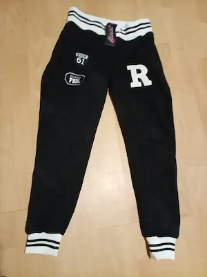 Pantaloni noi grosi de trening ,cu etichetă