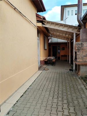 Casa in Hunedoara, central - imagine 18