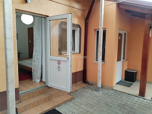 Casa in Hunedoara, central - imagine 14