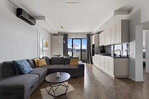 Apartament de lux cu 3 camere de închiriat în zona UTA
