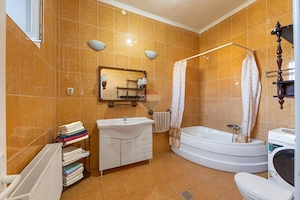 Casă / Vilă cu 4 camere de vânzare în zona Central - Nădlac - imagine 19
