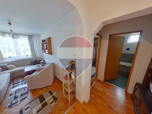 Apartament cu 4 camere de vânzare! 85 Mp+ Garaj! - imagine 3