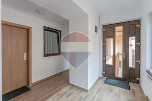 COMISION 0% | PENSIUNE CU 14 CAMERE | ULTRACENTRAL, SUB CETATEA RÂȘNOV - imagine 2