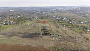 Oportunitate de investitie: 3 LOTURI a 589 MP -Intravilan CIUREA, Iasi - imagine 2