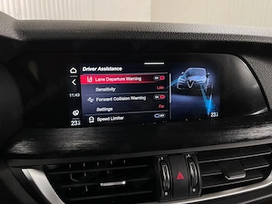 Alfa Romeo Stelvio - imagine 15