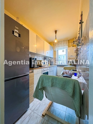 Apartament 2 camere LA CHEIE, in Mun. Deva, Jud. HD, str. Armatei, 38 mp, etaj 3. - imagine 2