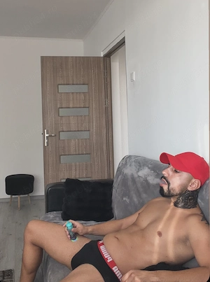 Hot boy disponibil în bucharest 100% real 