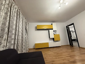 Ofer spre inchiriere apartament cu 2 camere . Zona Subcetate , Sanpetru
