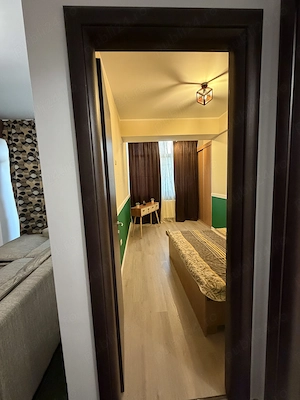 Apartament in bloc nou cu 2 camere,zona Gara,mobilat si utilat complet> - imagine 4