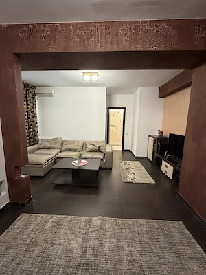 Apartament in bloc nou cu 2 camere,zona Gara,mobilat si utilat complet> - imagine 3