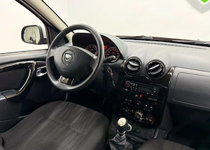 Dacia Duster 1.6 16V 4x4 - imagine 15