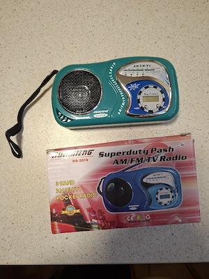 vand radio nou in cutie