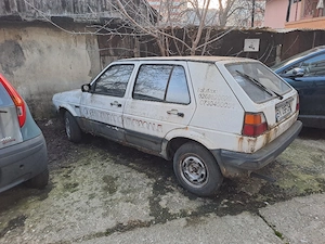 Vand Golf 2 cu 4 usi, 1,3 benzina